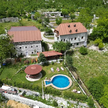 Guest house Prek Bjeshka *