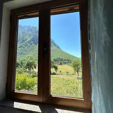 3 بيت ضيافة *